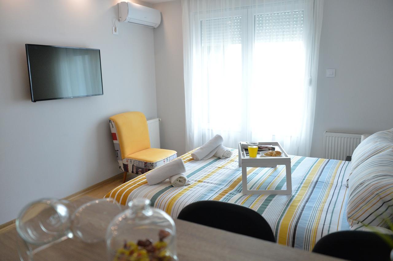 Apartment Pleasure Újvidék Kültér fotó