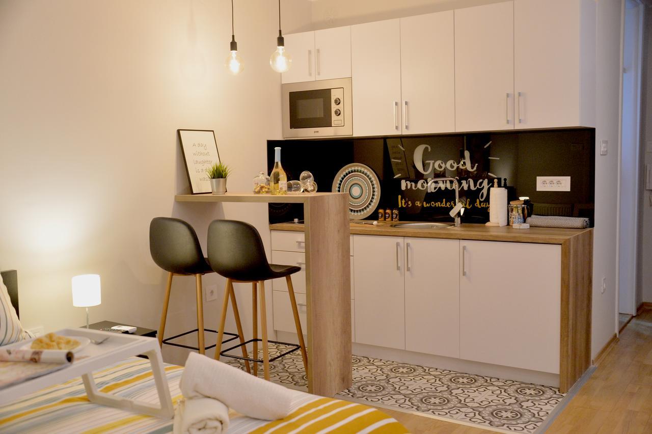 Apartment Pleasure Újvidék Kültér fotó